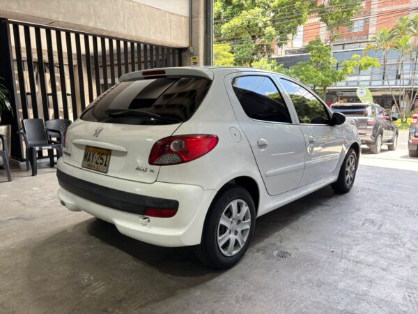 PEUGEOT 206 2012 - Imagen 5