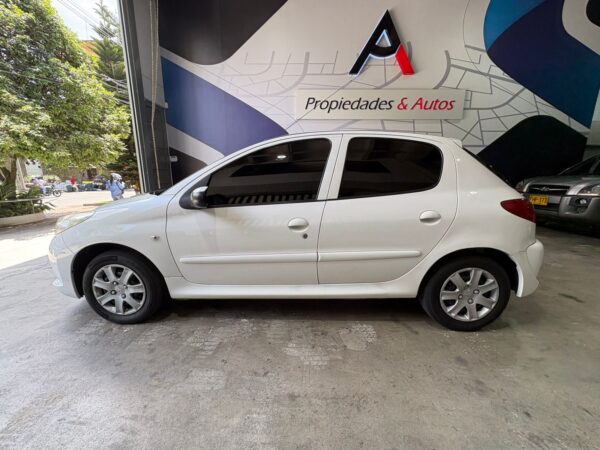 PEUGEOT 206 2012 - Imagen 8