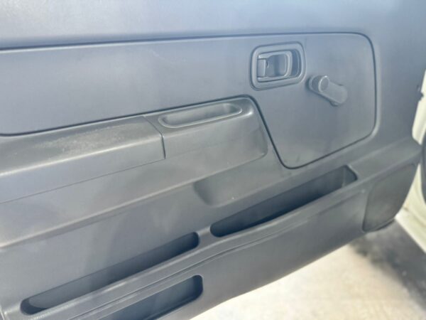 NISSAN FRONTIER ESTACAS PUBLICO 2013 - Imagen 11