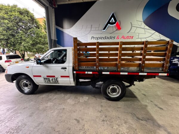 NISSAN FRONTIER ESTACAS PUBLICO 2013 - Imagen 8