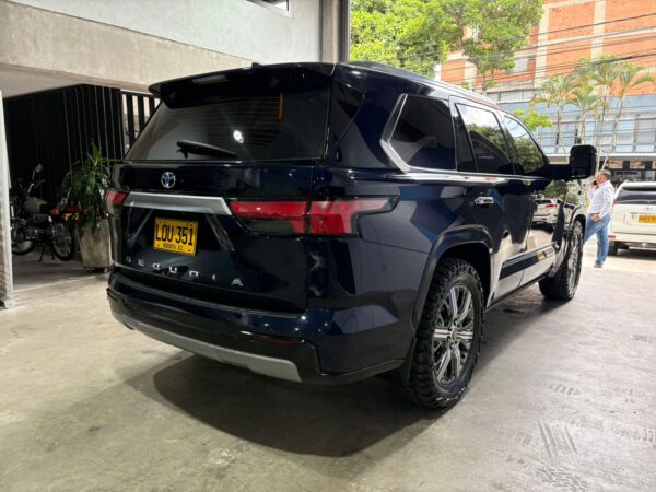 TOYOTA SEQUOIA CAPSTONE 2023 - Imagen 5
