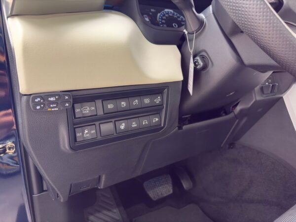 TOYOTA SEQUOIA CAPSTONE 2023 - Imagen 11