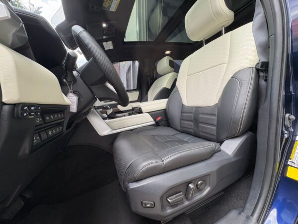 TOYOTA SEQUOIA CAPSTONE 2023 - Imagen 13