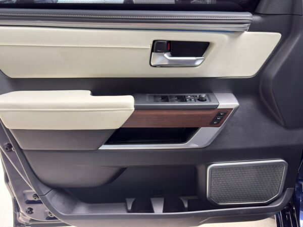 TOYOTA SEQUOIA CAPSTONE 2023 - Imagen 14