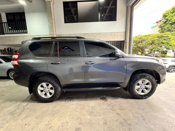 TOYOTA PRADO TXL 2012 - Imagen 4