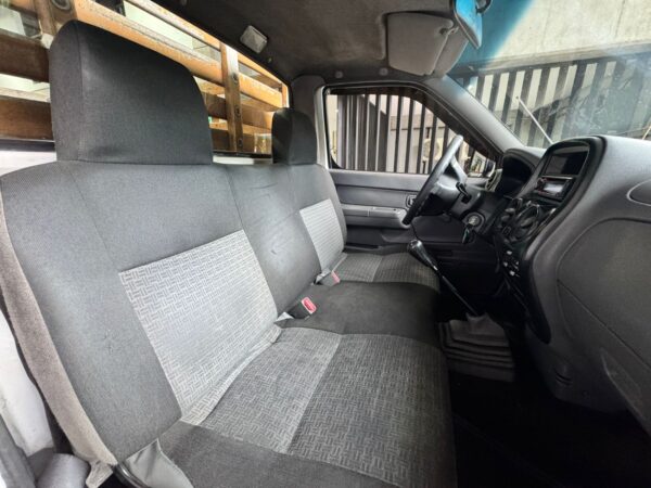 NISSAN FRONTIER ESTACAS PUBLICO 2013 - Imagen 16