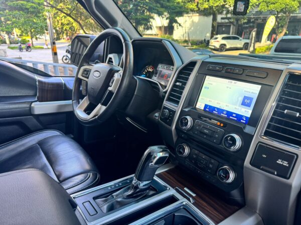 FORD F-150 LARIAT 2017 - Imagen 19
