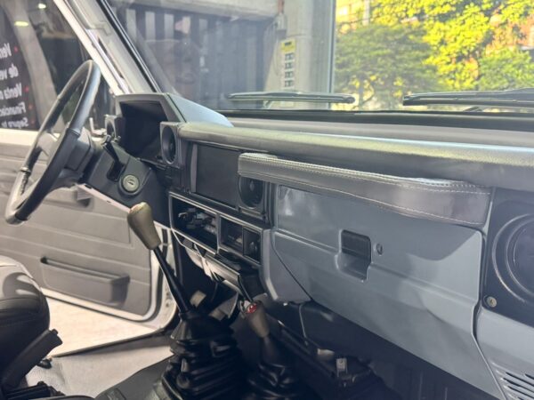 TOYOTA LAND CRUISER FJ 73 1995 - Imagen 12