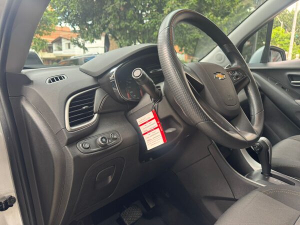 CHEVROLET TRACKER LT 1.8 2018 - Imagen 9