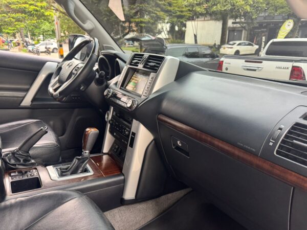 TOYOTA LAND CRUISER VXL 2011 - Imagen 20