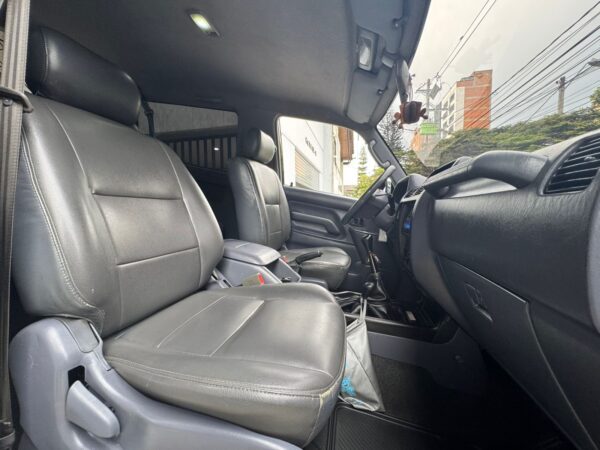 TOYOTA PRADO SUMO 2009 - Imagen 16