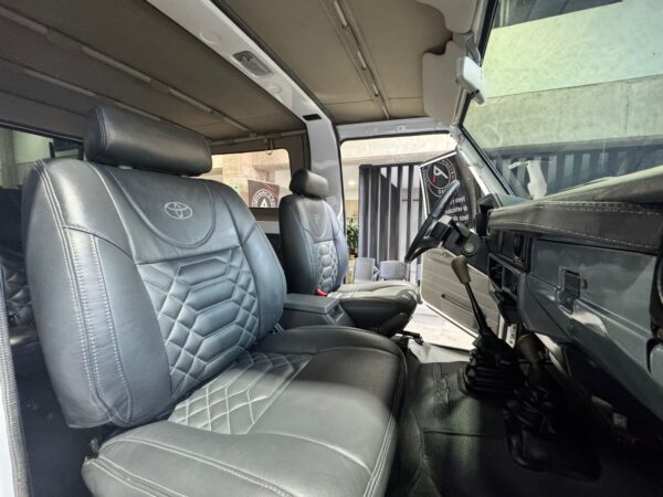 TOYOTA LAND CRUISER FJ 73 1995 - Imagen 14