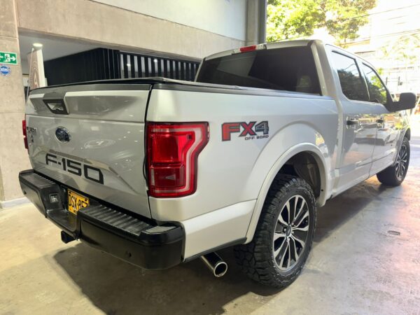 FORD F-150 LARIAT 2017 - Imagen 5