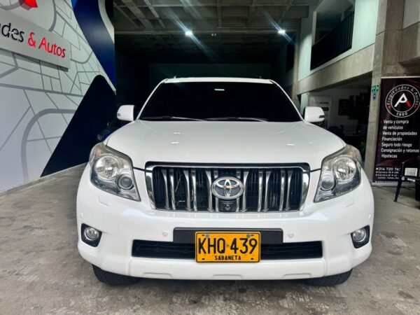 TOYOTA LAND CRUISER VXL 2011 - Imagen 2