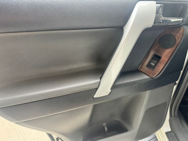 TOYOTA LAND CRUISER VXL 2011 - Imagen 16