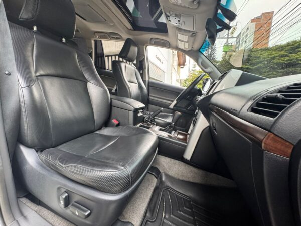 TOYOTA LAND CRUISER VXL 2011 - Imagen 23