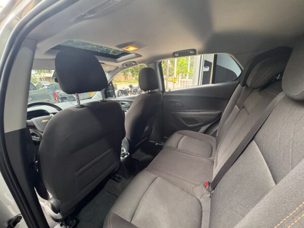 CHEVROLET TRACKER LT 1.8 2018 - Imagen 13