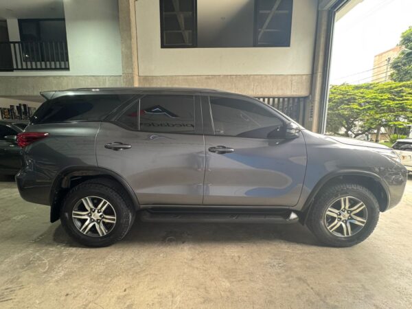 TOYOTA FORTUNER STREET 2020 - Imagen 4