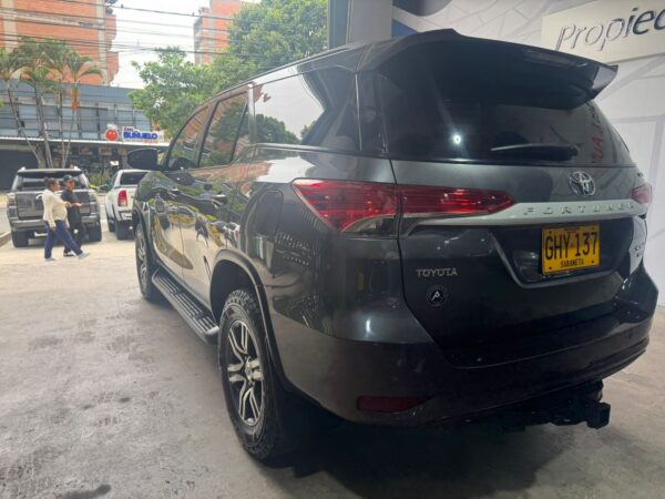 TOYOTA FORTUNER STREET 2020 - Imagen 7
