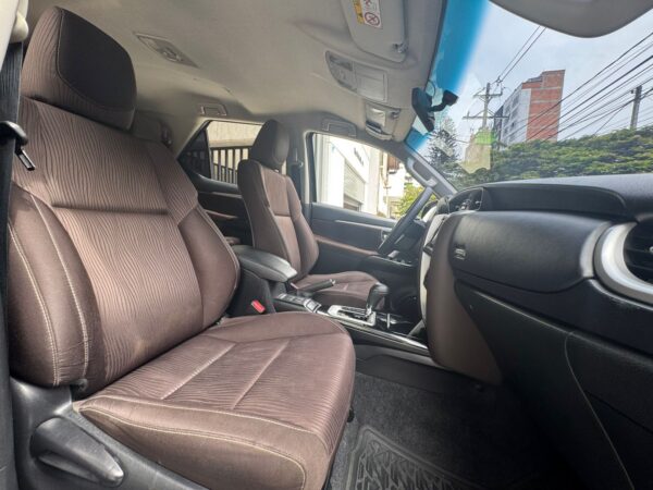 TOYOTA FORTUNER STREET 2020 - Imagen 20
