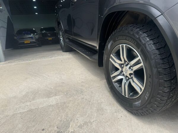 TOYOTA FORTUNER STREET 2020 - Imagen 21