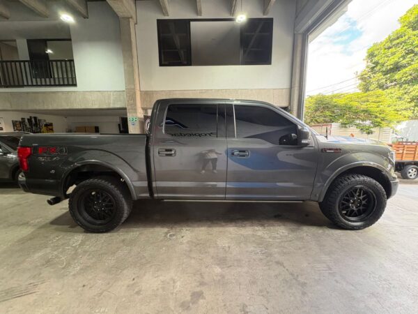FORD F150 LARIAT 2020 - Imagen 4