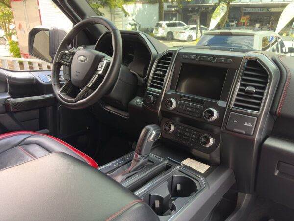 FORD F150 LARIAT 2020 - Imagen 25
