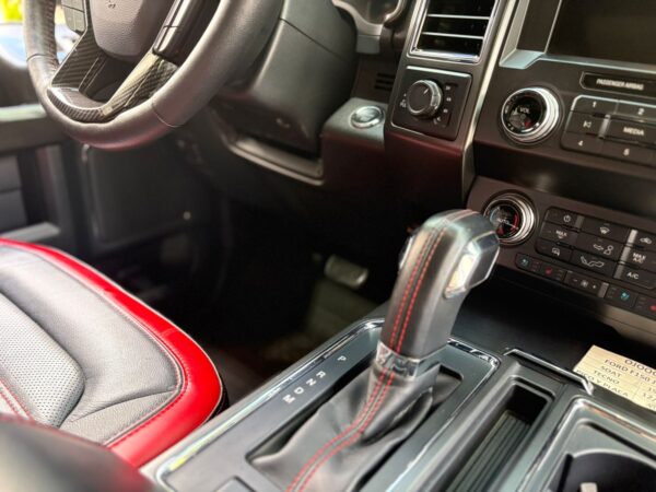 FORD F150 LARIAT 2020 - Imagen 27