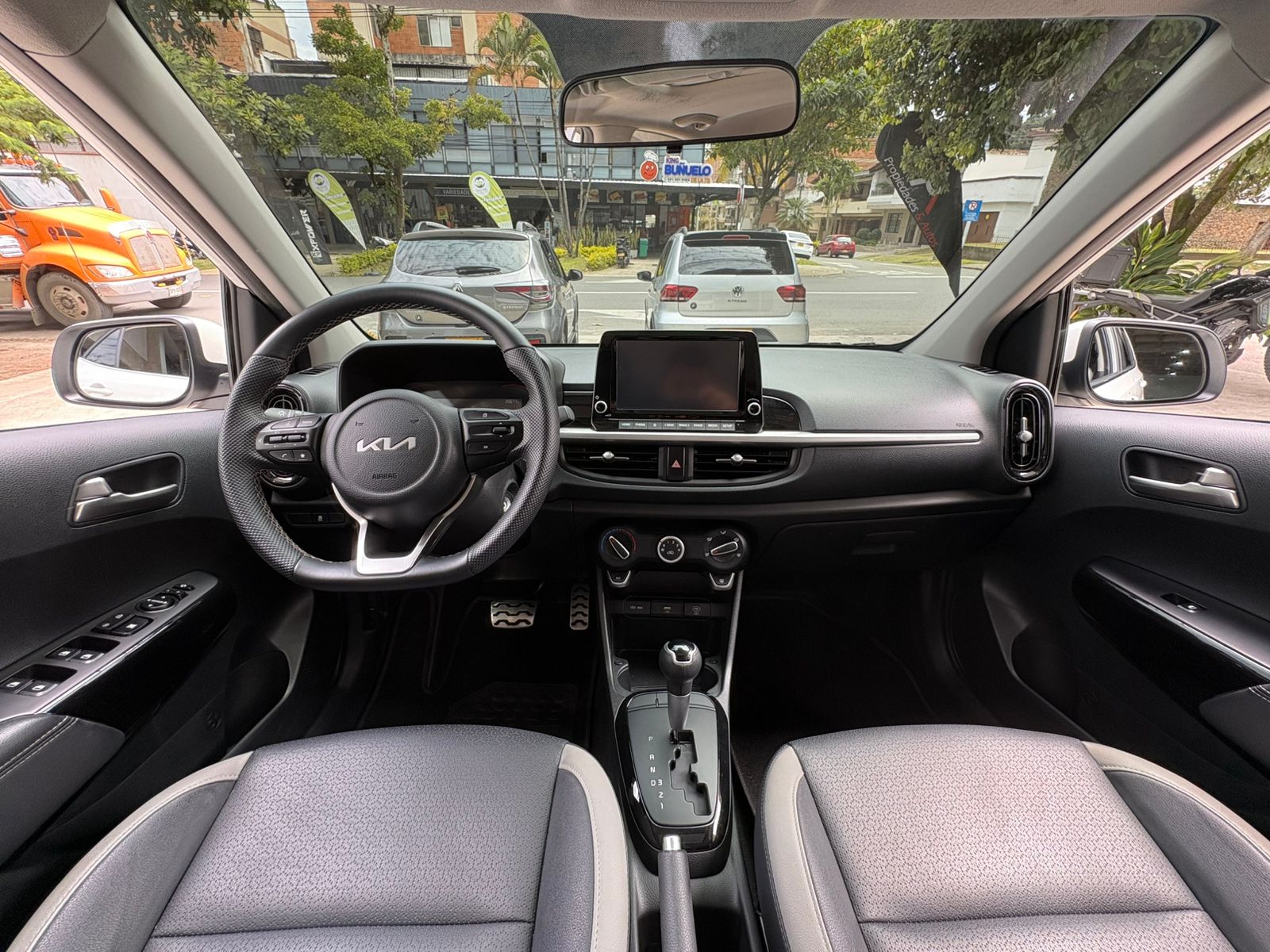 KIA PICANTO GT LINE 2025 - Imagen 9