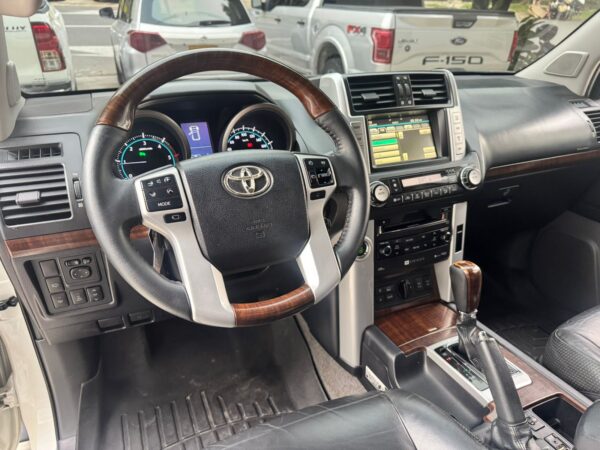TOYOTA LAND CRUISER VXL 2011 - Imagen 12