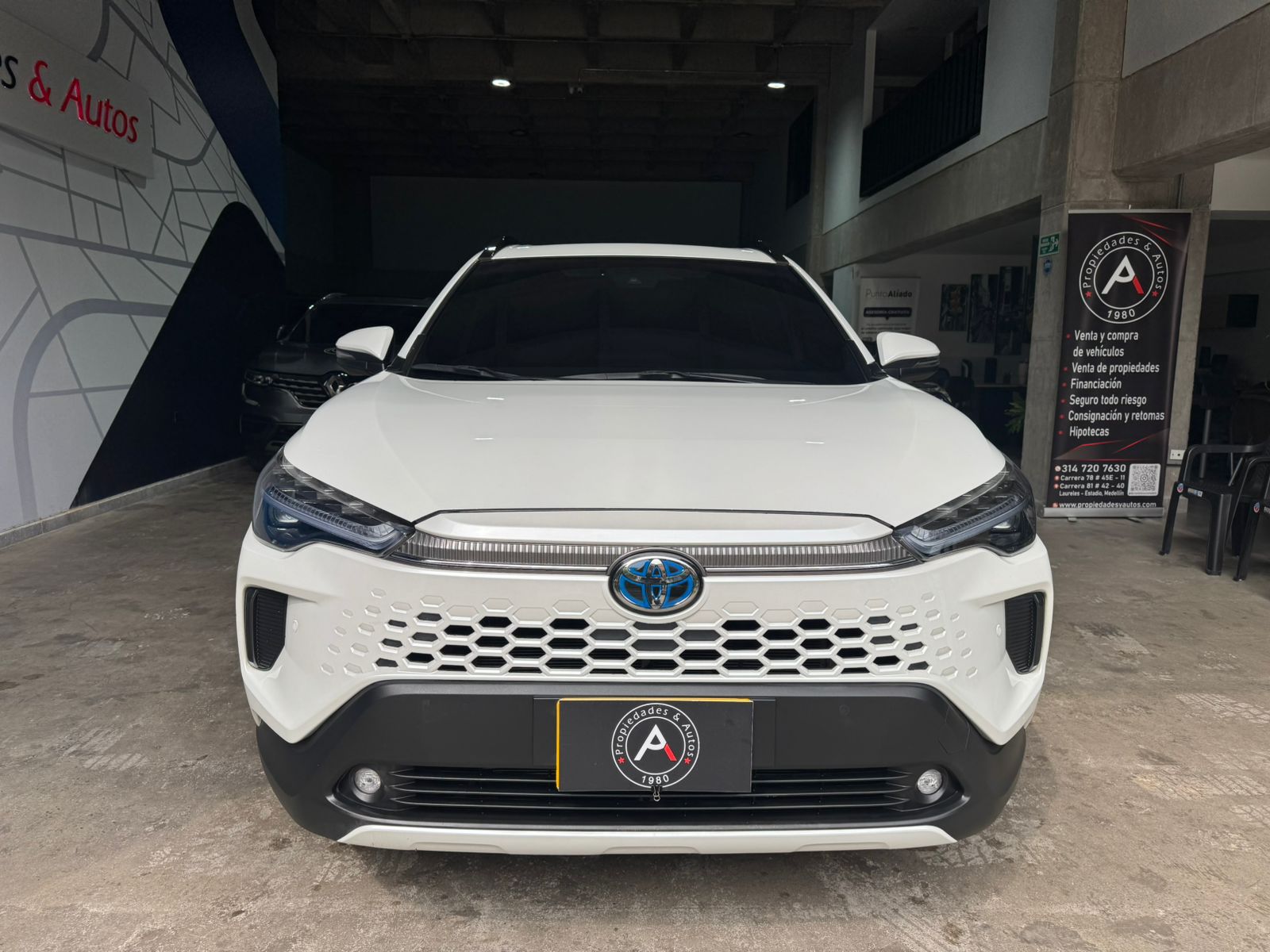 TOYOTA COROLLA CROSS HEV SEG 2025 - Imagen 2