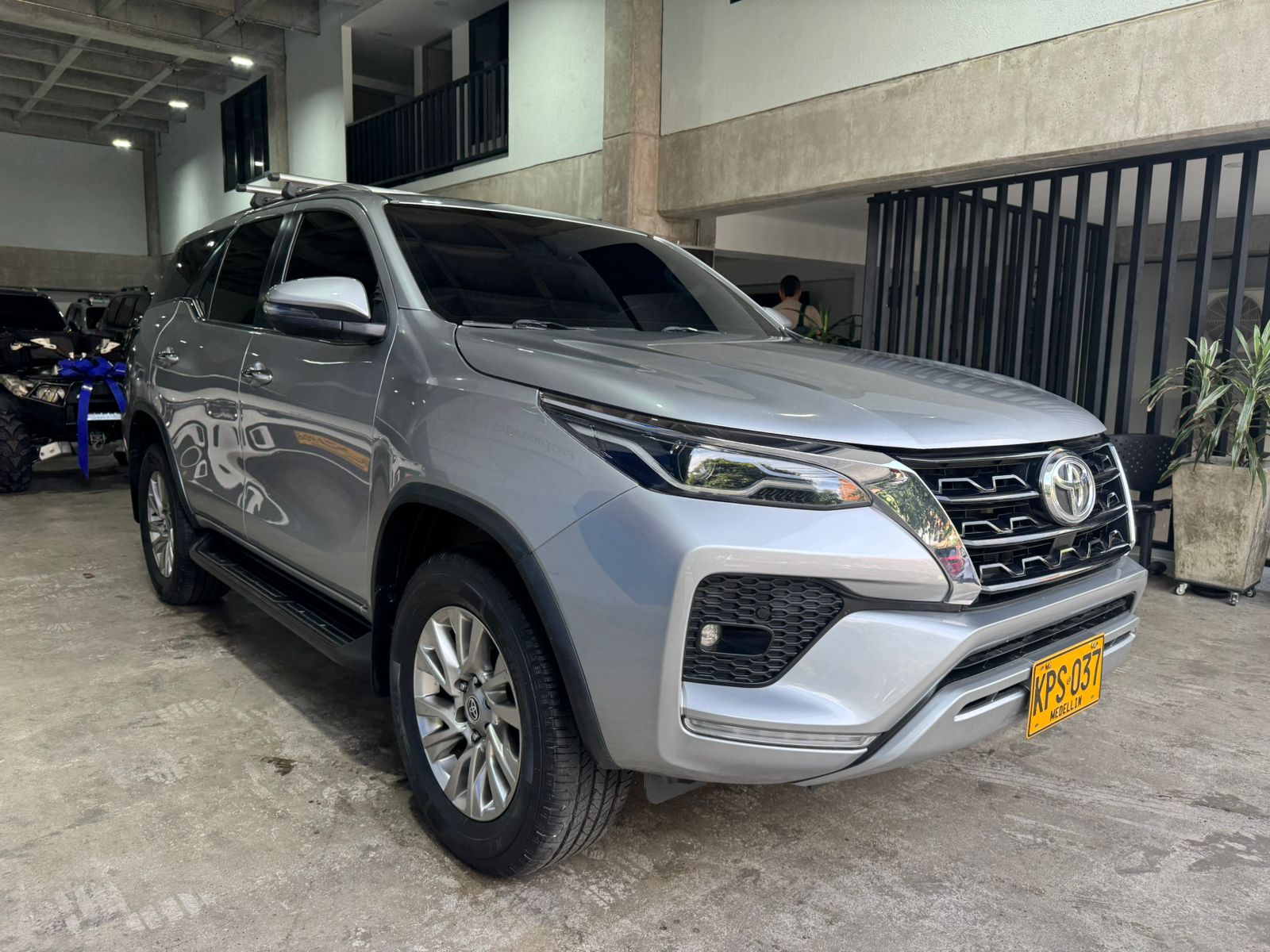 TOYOTA FORTUNER SRV 2021 - Imagen 3