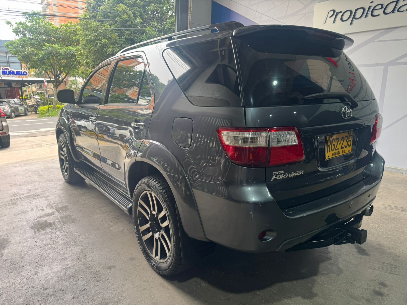 TOYOTA FORTUNER SR5 2011 - Imagen 7