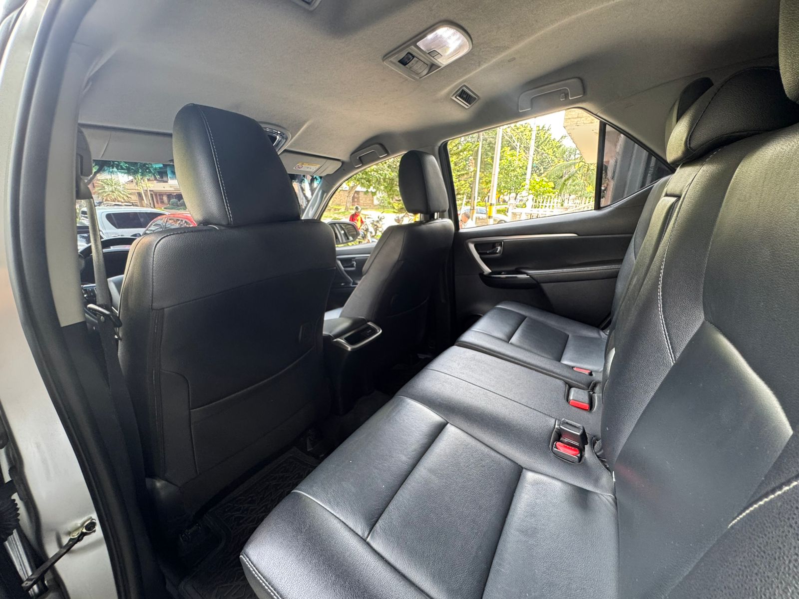 TOYOTA FORTUNER SRV 2021 - Imagen 13