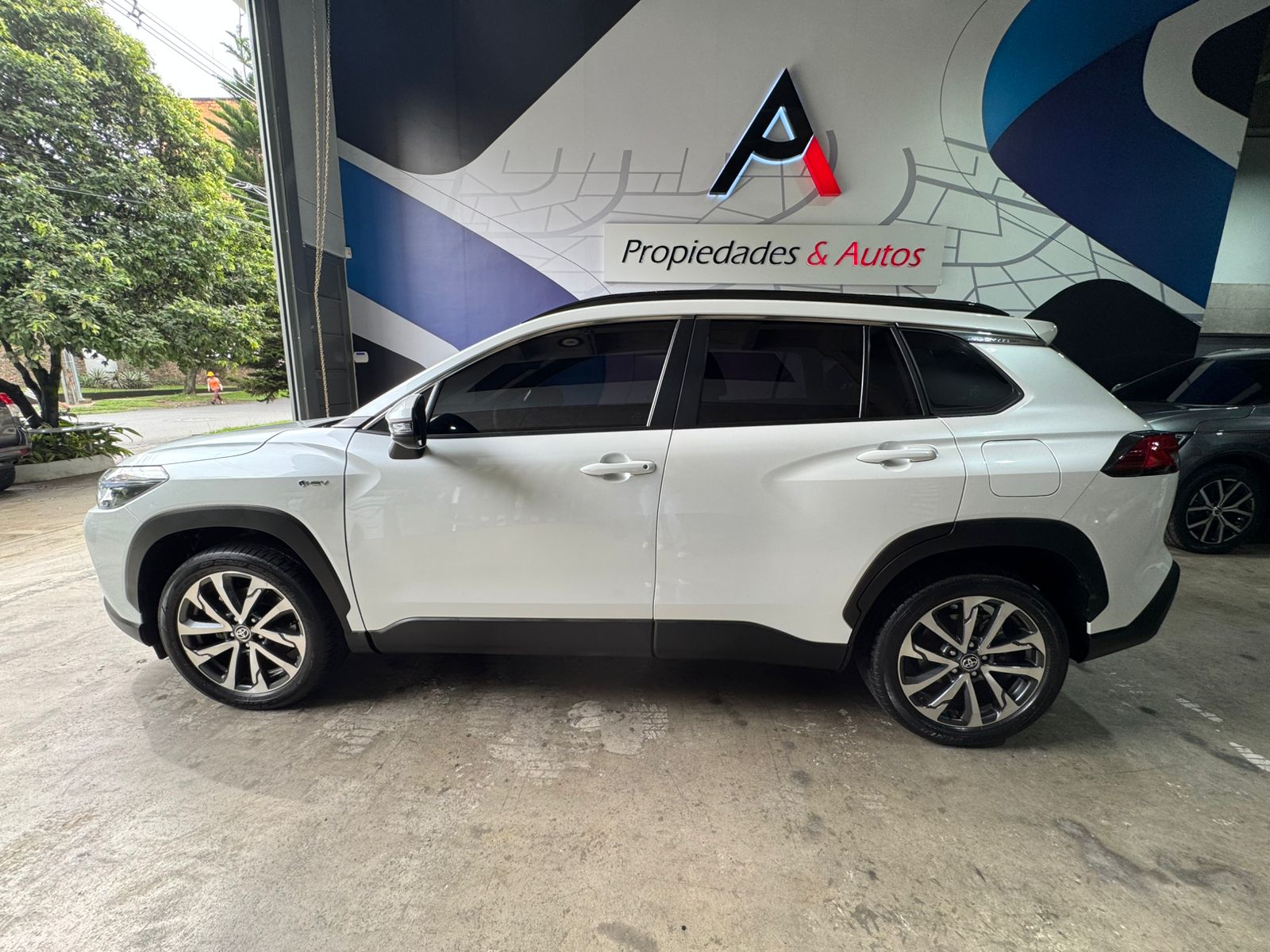 TOYOTA COROLLA CROSS HEV SEG 2025 - Imagen 8