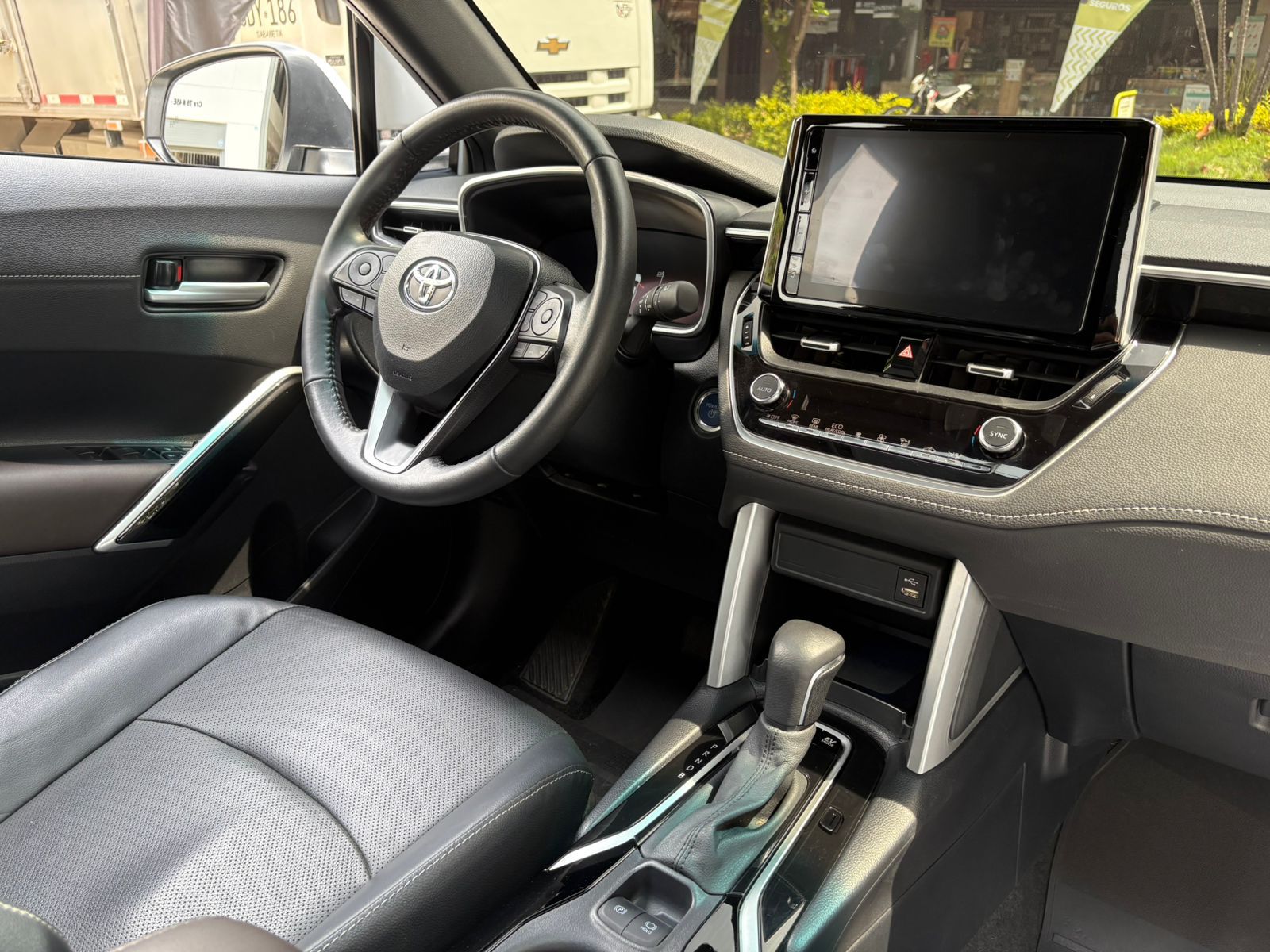 TOYOTA COROLLA CROSS HEV SEG 2025 - Imagen 23