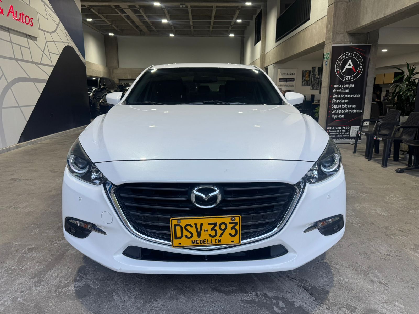MAZDA 3 TOURING 2018 - Imagen 2