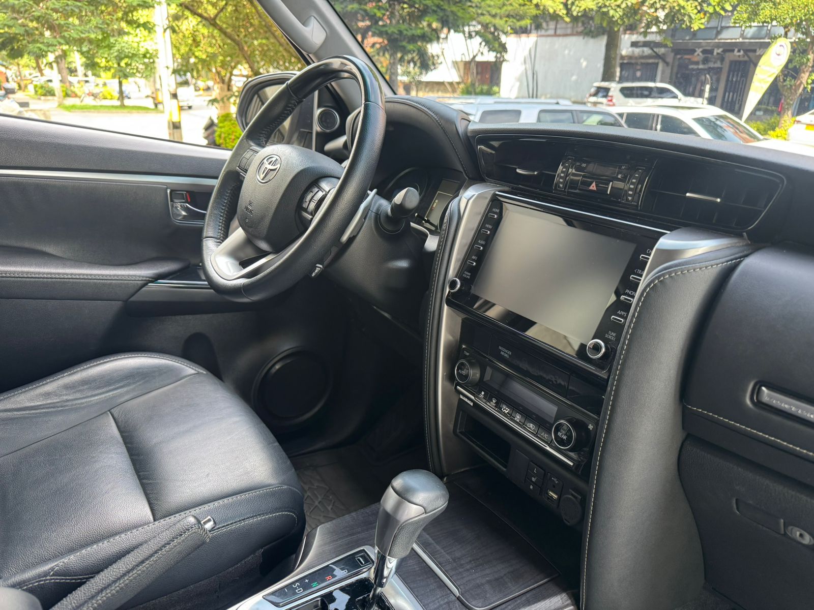 TOYOTA FORTUNER SRV 2021 - Imagen 19