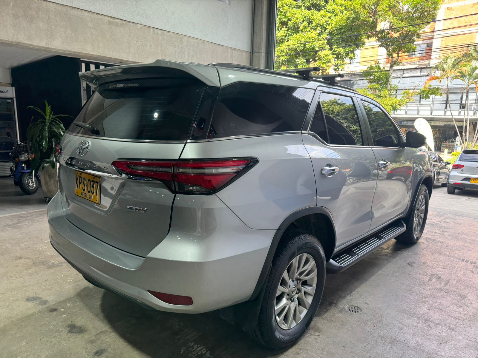 TOYOTA FORTUNER SRV 2021 - Imagen 5