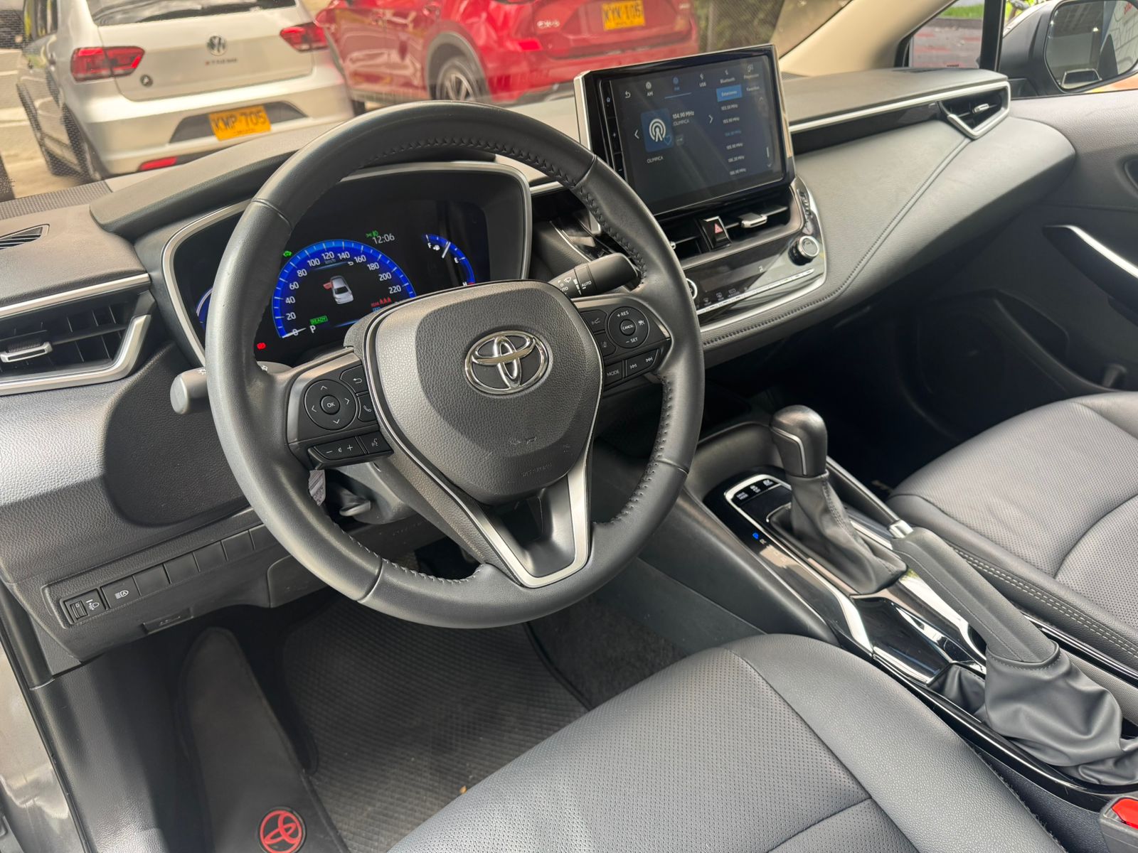 TOYOTA COROLLA SE-G HIBRIDO 2023 - Imagen 12