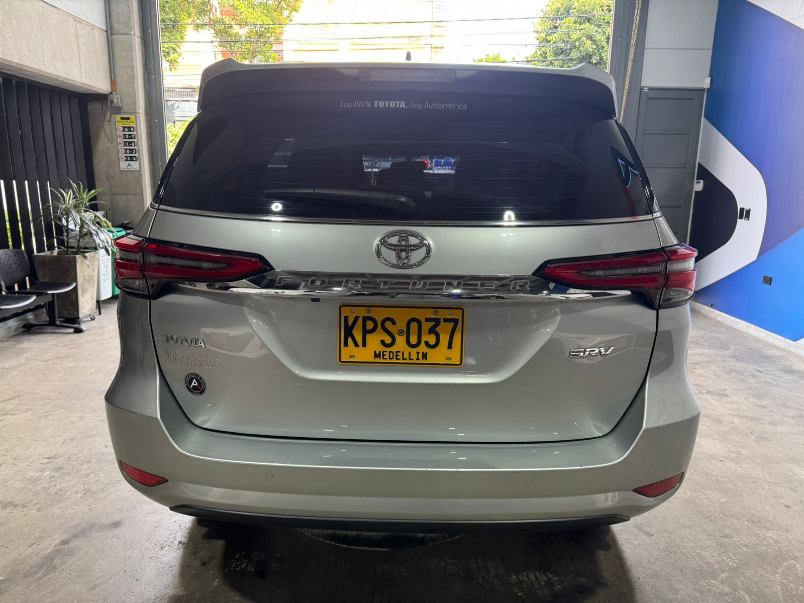 TOYOTA FORTUNER SRV 2021 - Imagen 6