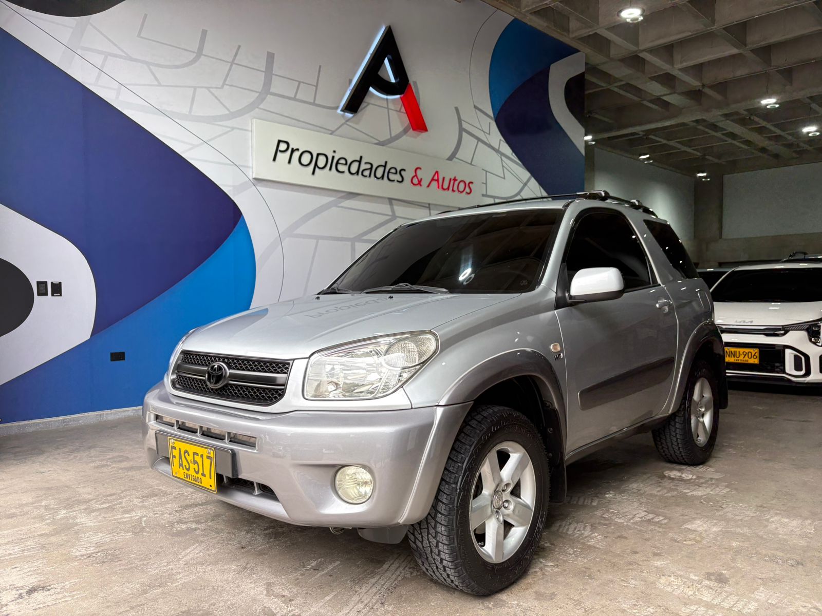 TOYOTA RAV4 2004