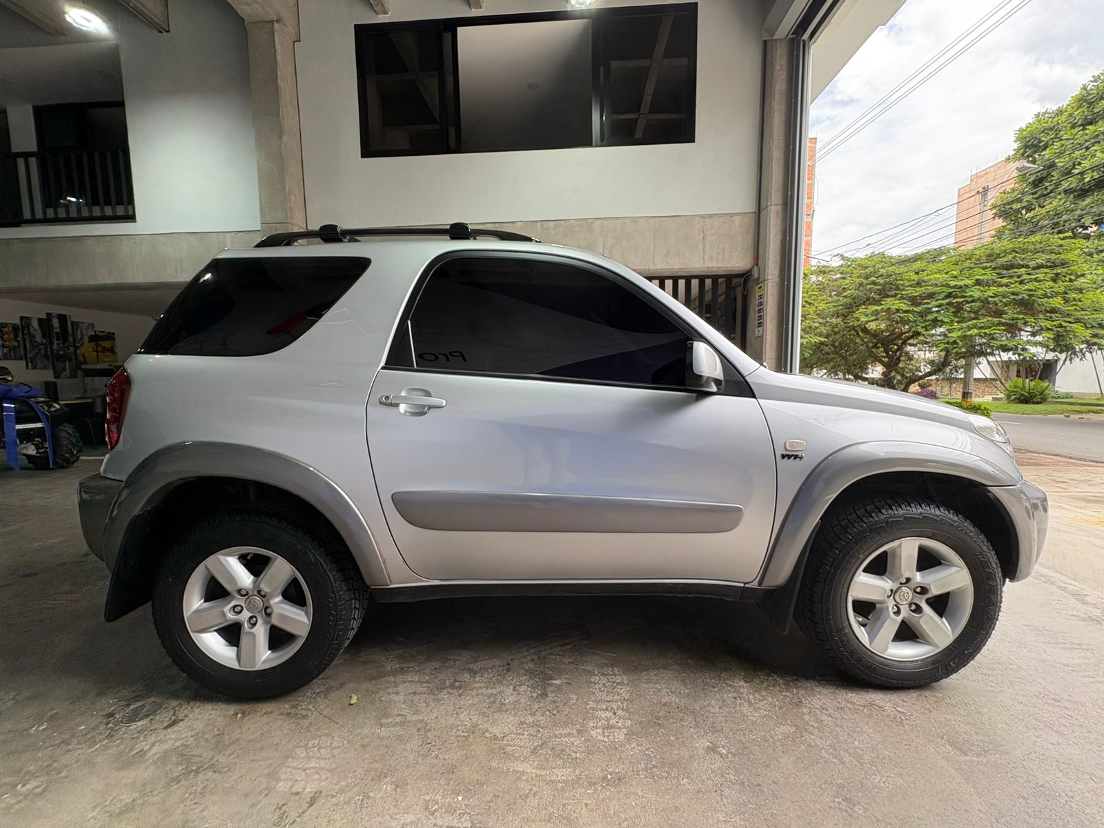 TOYOTA RAV4 2004 - Imagen 4