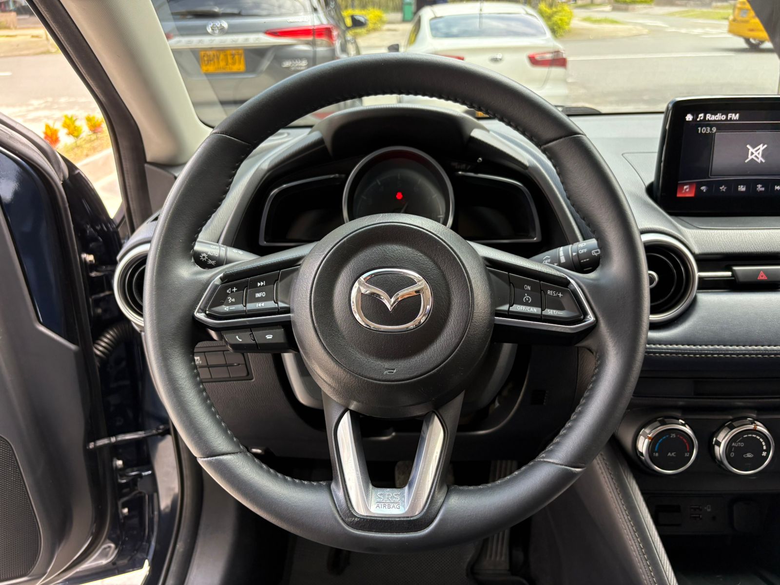 MAZDA 2 GRAND TOURING LX 2022 - Imagen 11