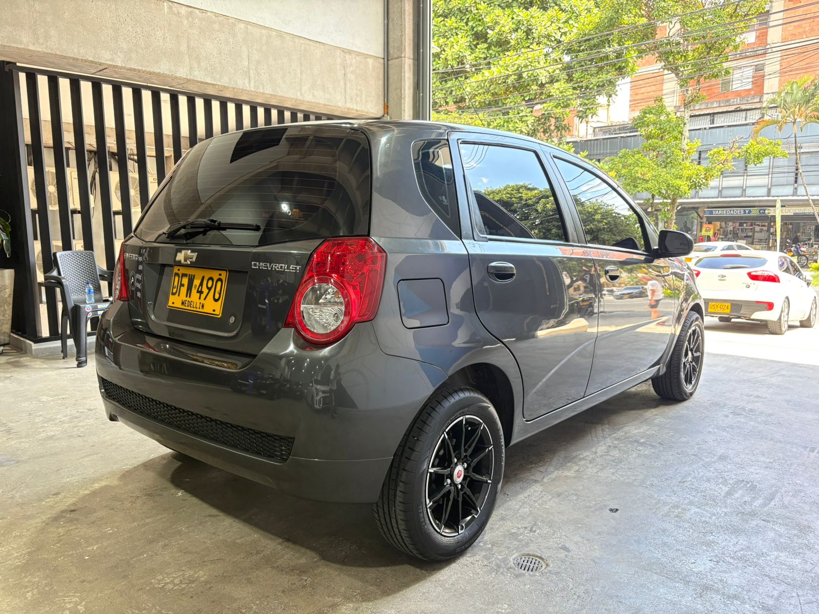 CHEVROLET AVEO EMOTION GT 2012 - Imagen 5