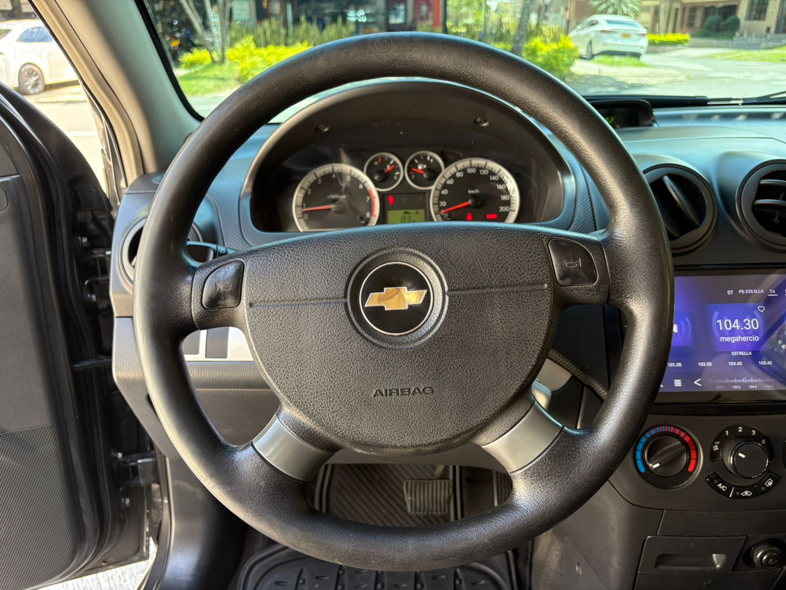 CHEVROLET AVEO EMOTION GT 2012 - Imagen 11