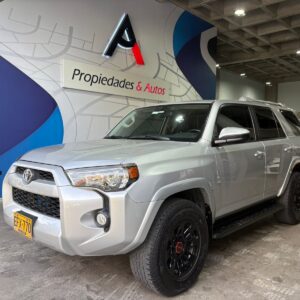 TOYOTA 4RUNNNER SR5 2018