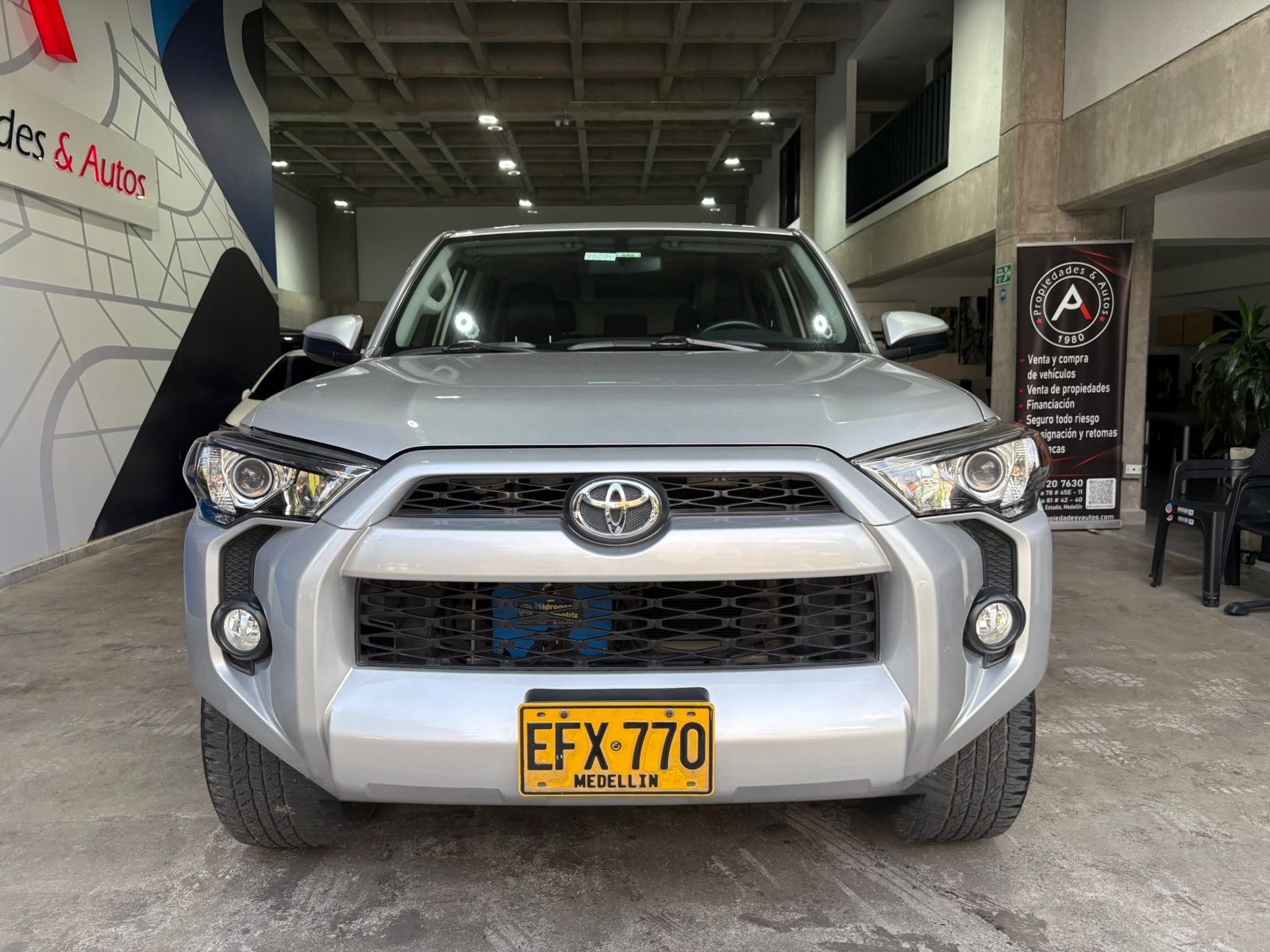 TOYOTA 4RUNNNER SR5 2018 - Imagen 2
