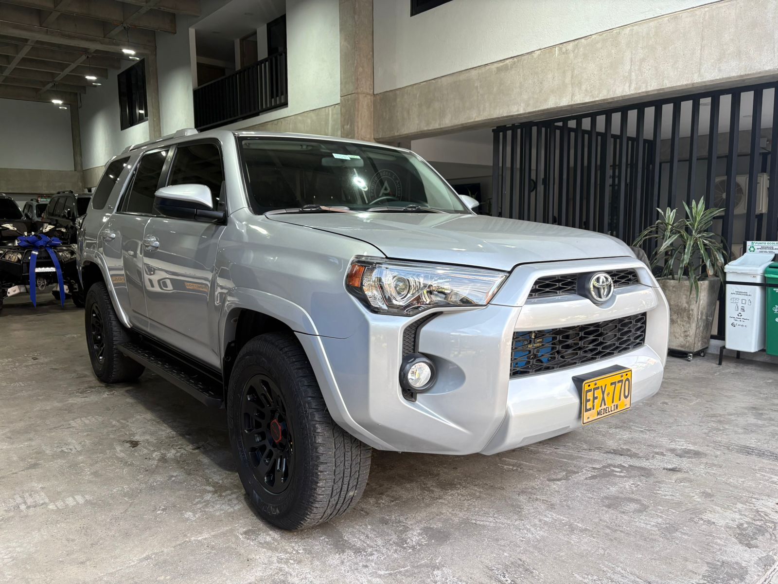 TOYOTA 4RUNNNER SR5 2018 - Imagen 3