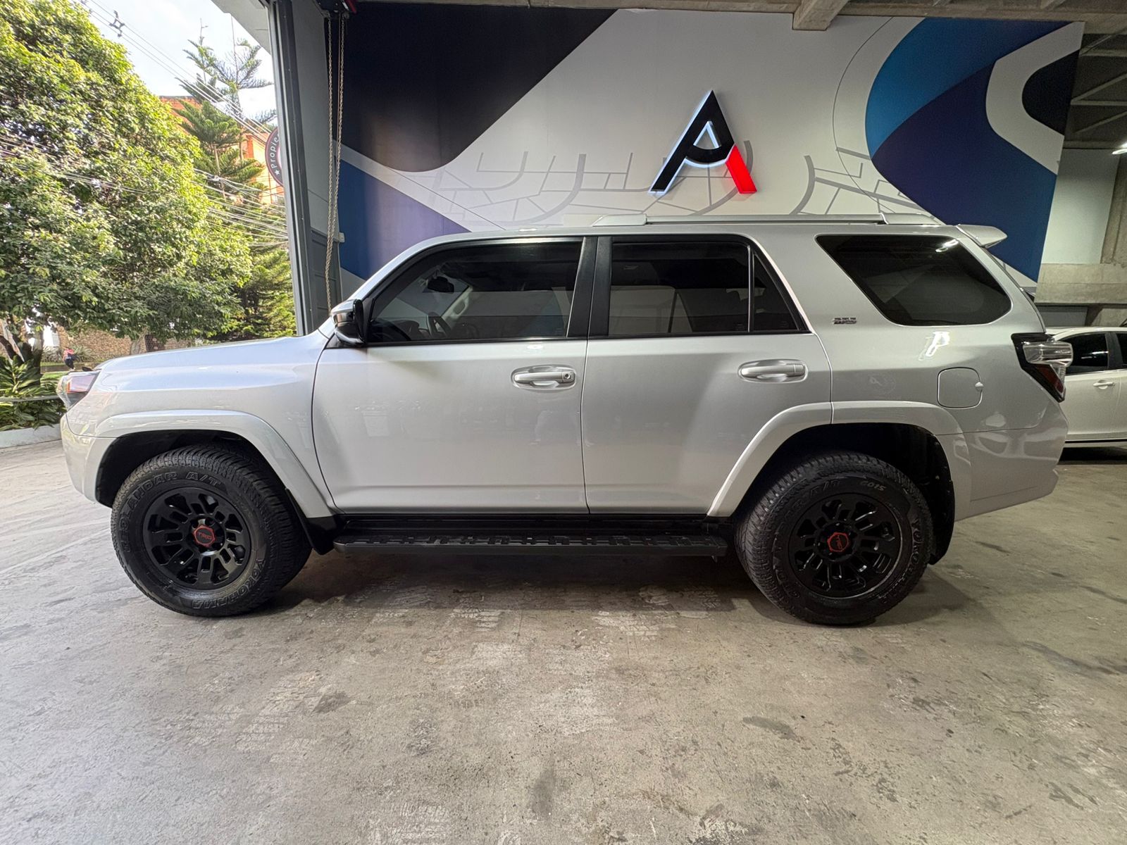 TOYOTA 4RUNNNER SR5 2018 - Imagen 8